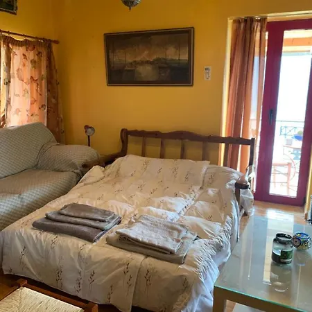 Athena's House * Eleonas